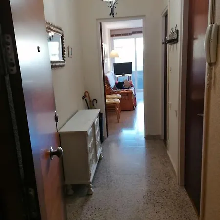 Apartamento Piso A 50m De La Playa Con Terraza Y 2 Hab *