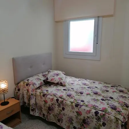 Piso A 50m De La Playa Con Terraza Y 2 Hab سوانثيس