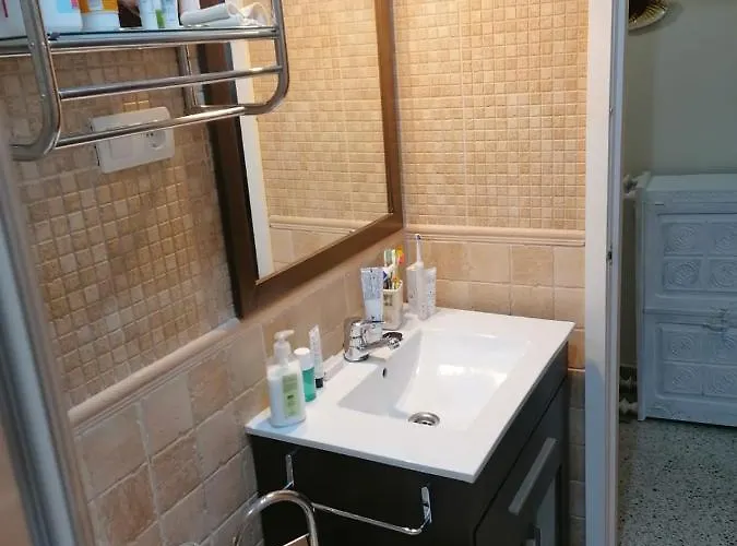 Piso A 50m De La Playa Con Terraza Y 2 Hab *